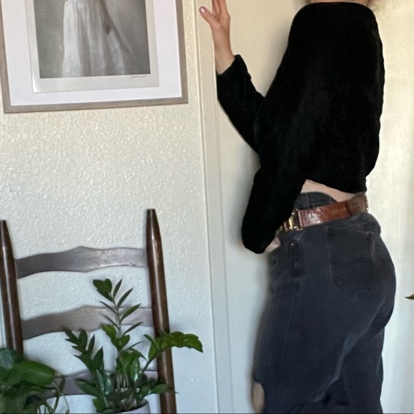 Vintage 90s y2k cropped black velvet and gold rope trim jacket - Picture 8 of 8